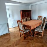 Primaverii, apartament premium 4 cam., parcare subterana, 2 intrari